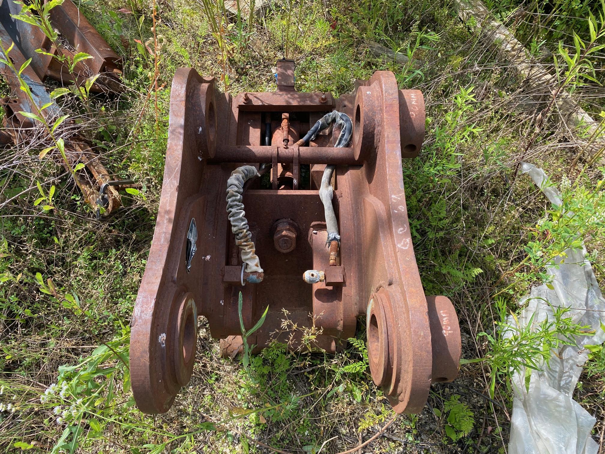 2000 CATERPILLAR 300LC - Image 2